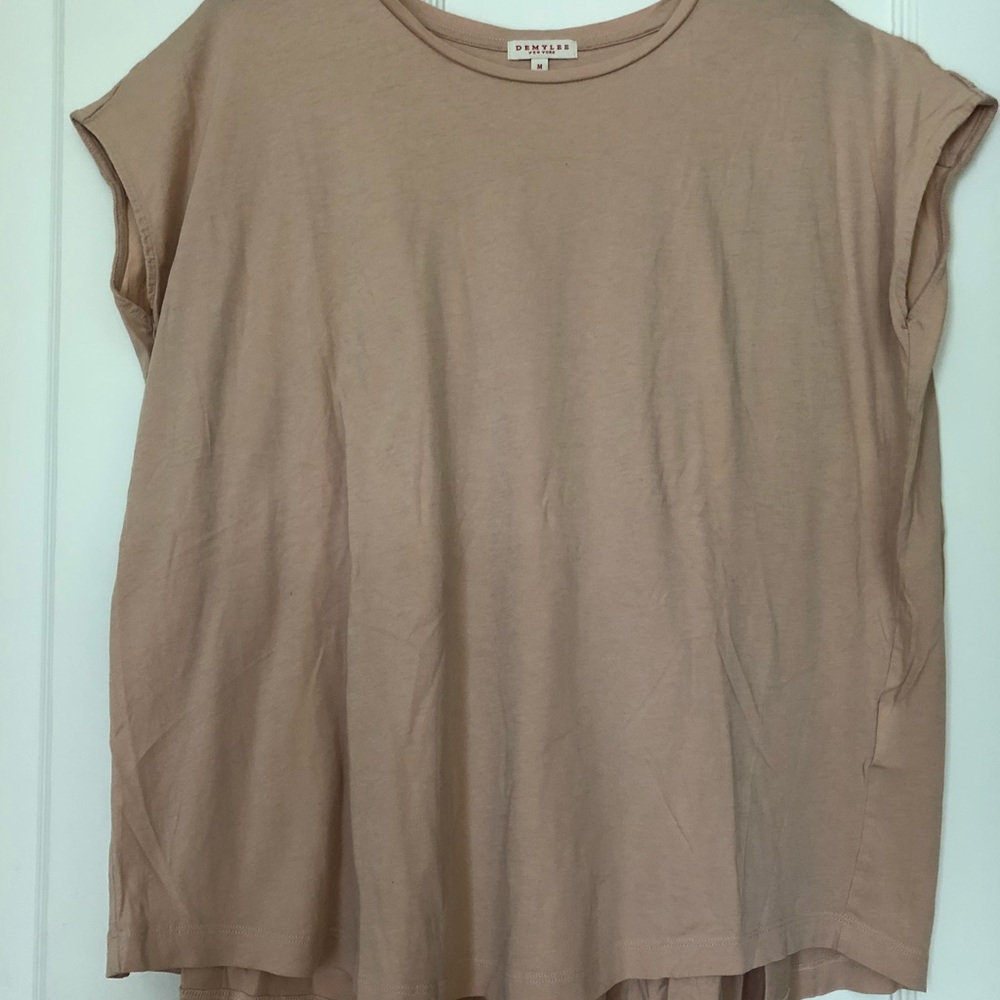 Demylee t-shirt medium